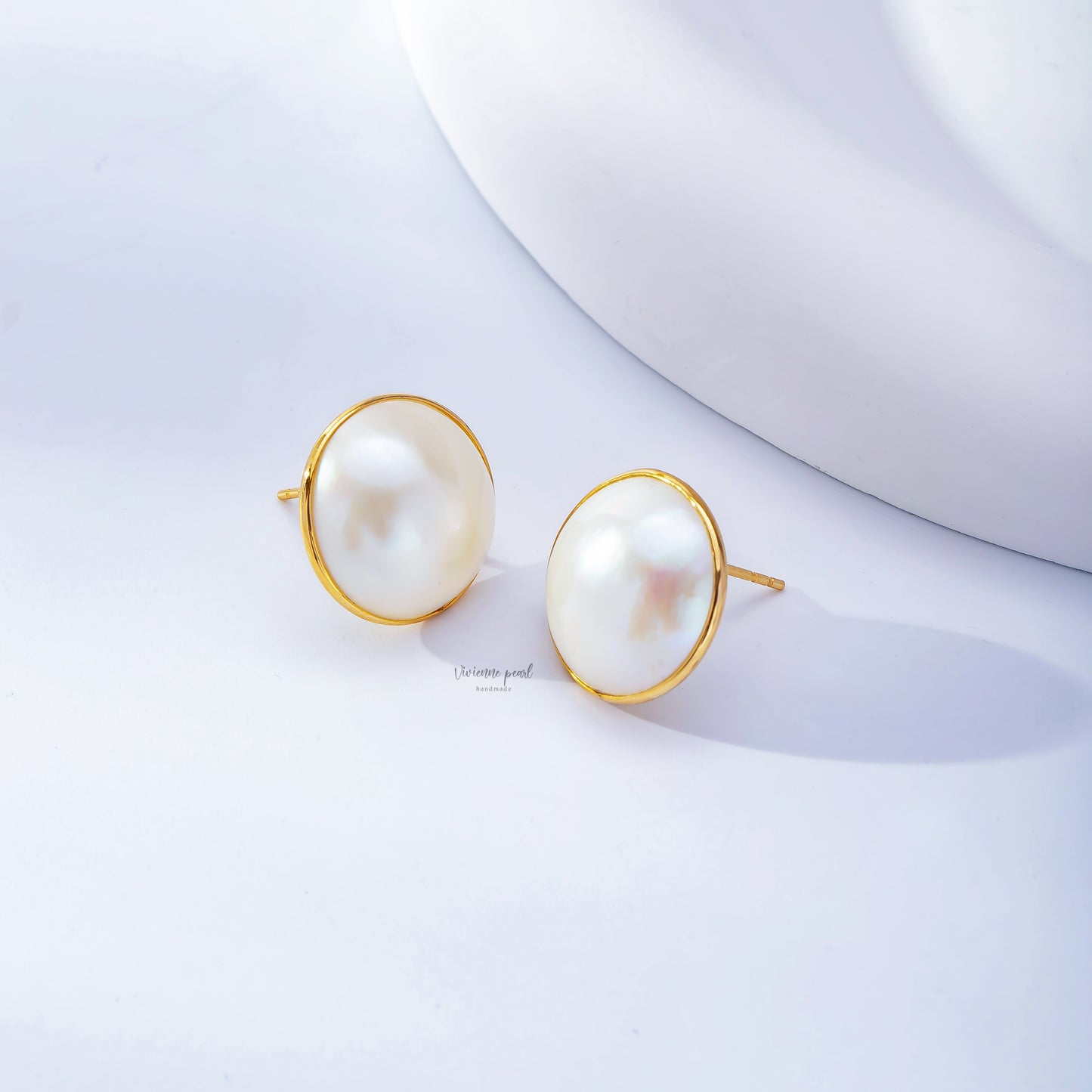 15-16 ear stub cream white Mabey18K gold-ES902