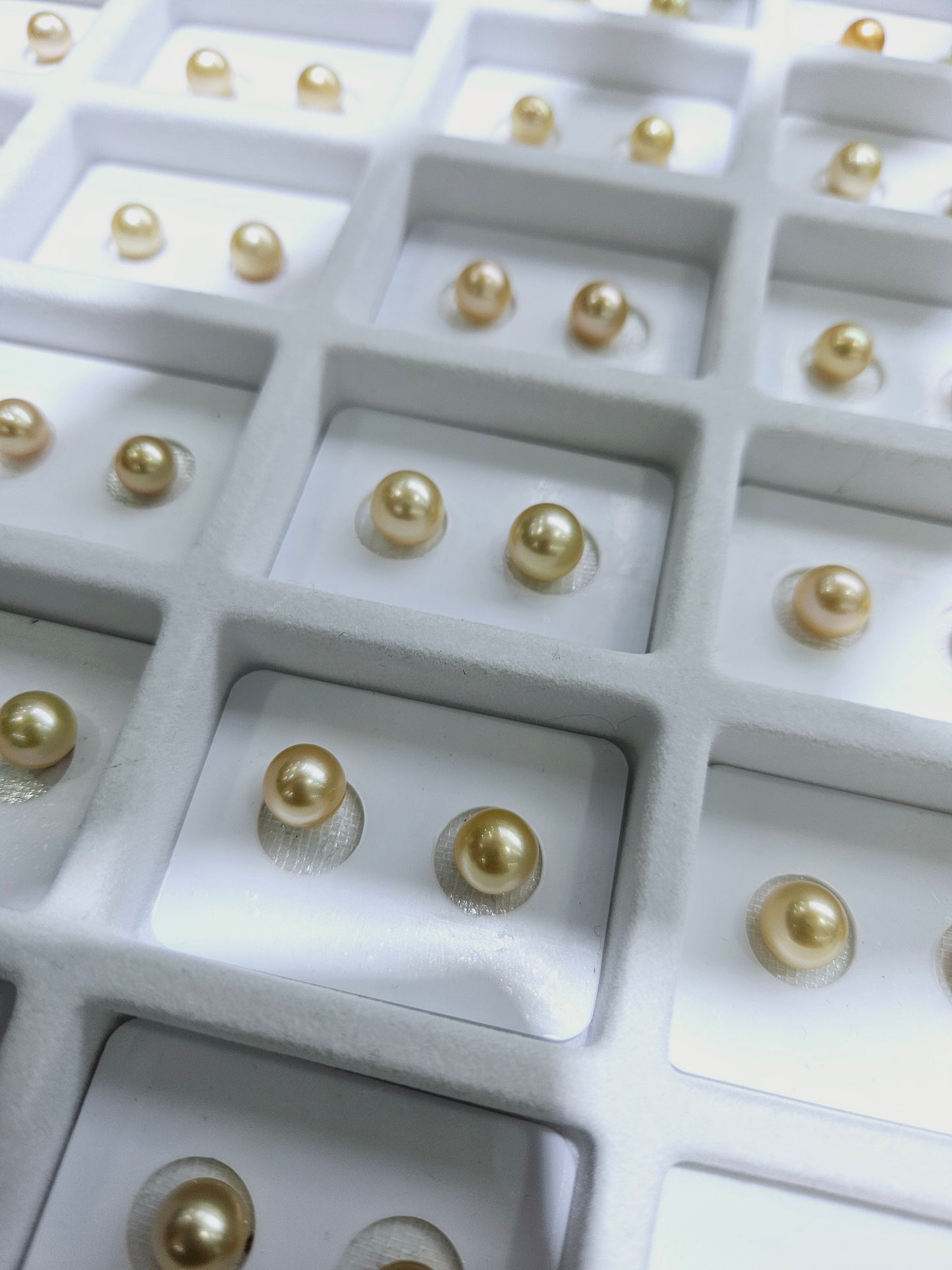 8mm-9mm AAA+ gold pearl