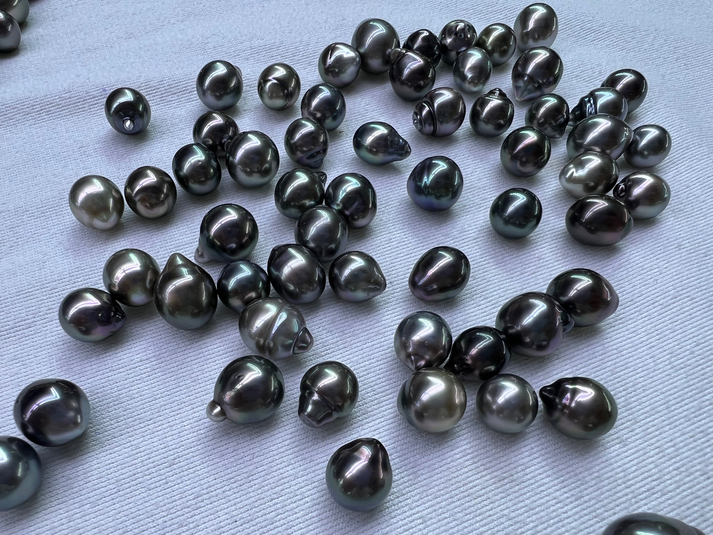 8mm-12mm A Drop Tahitian pearl