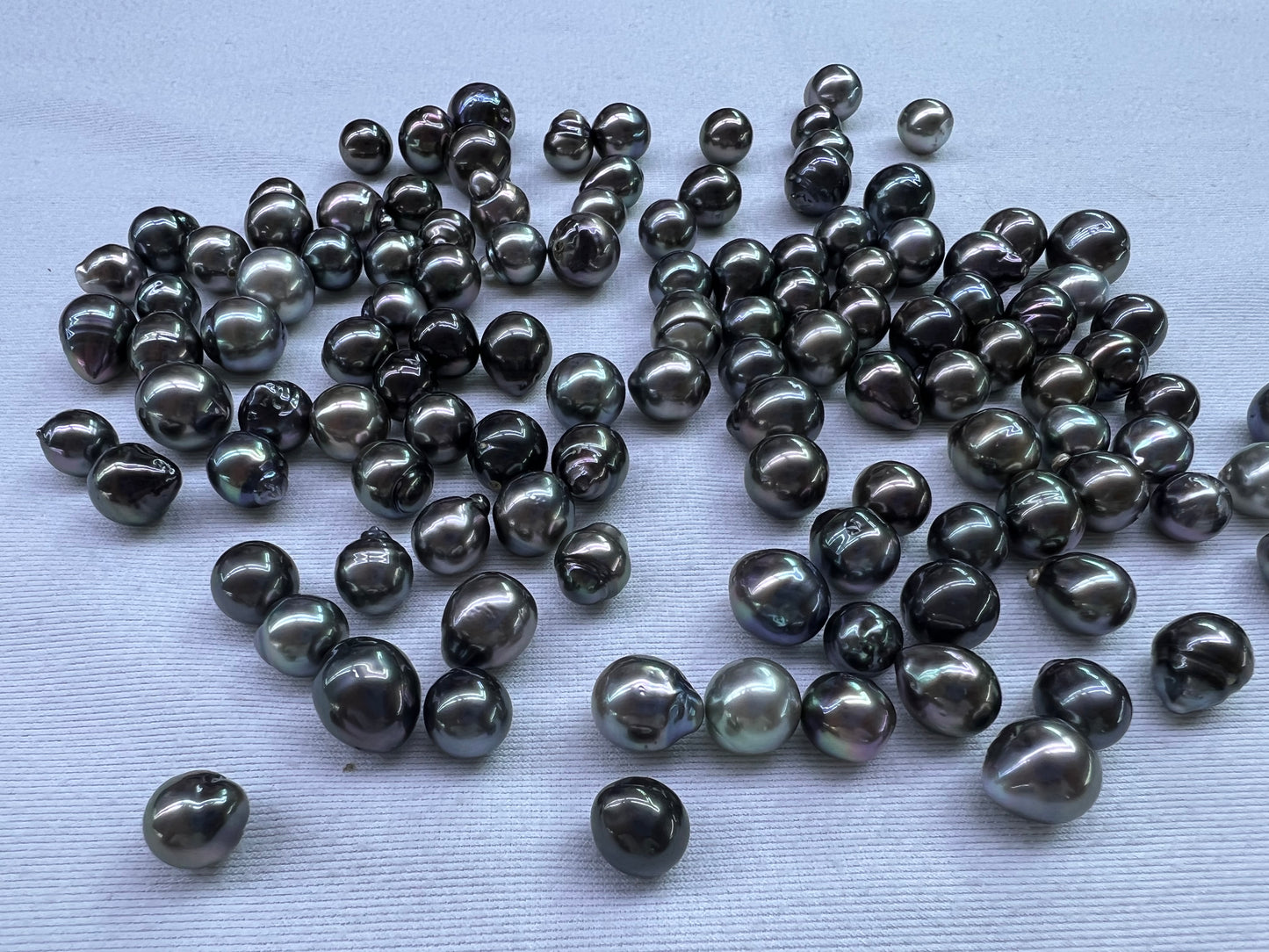 8mm-11mm A Drop Tahitian pearl