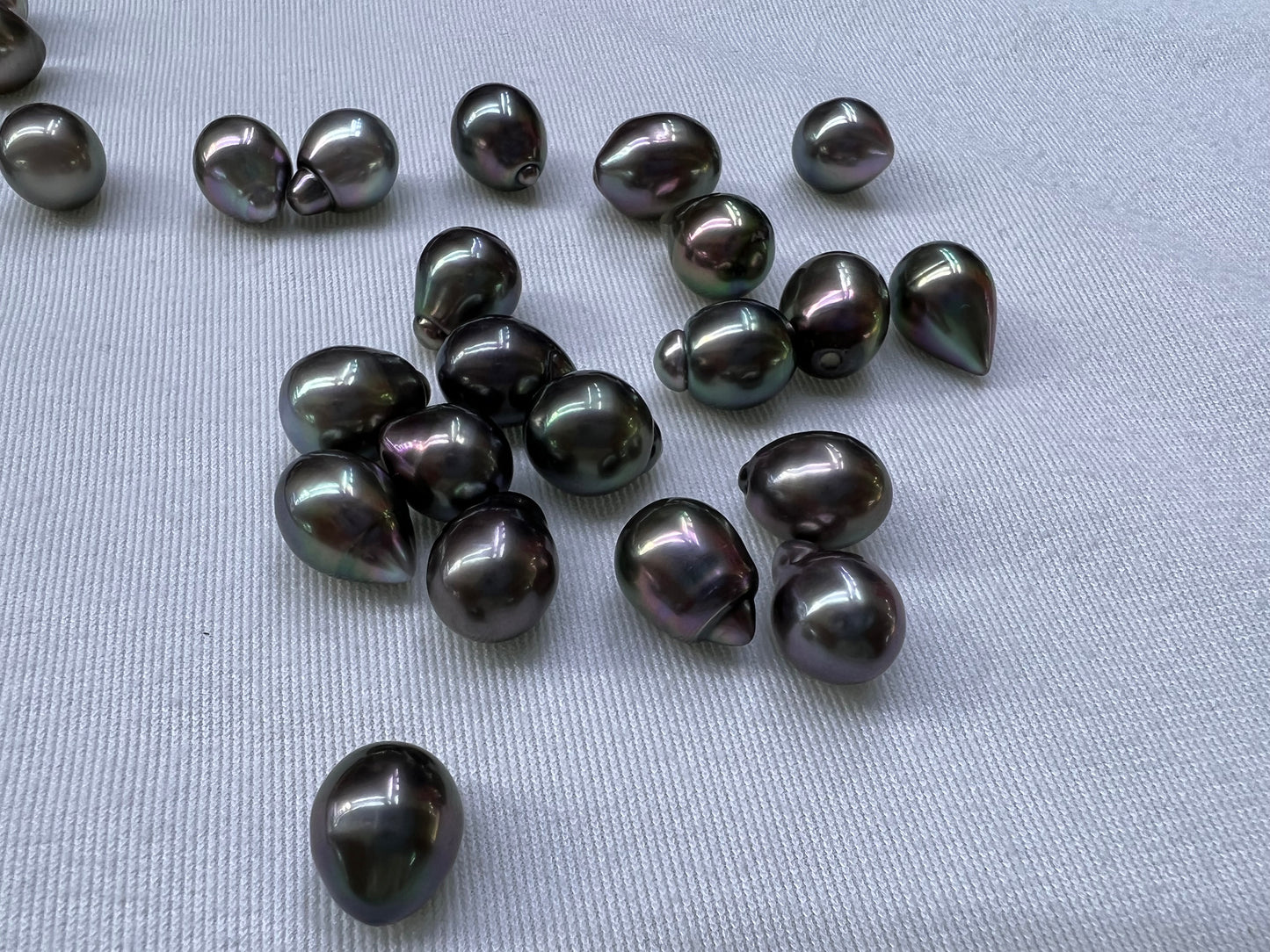 9mm-11mm AA Drop Tahitian pearl