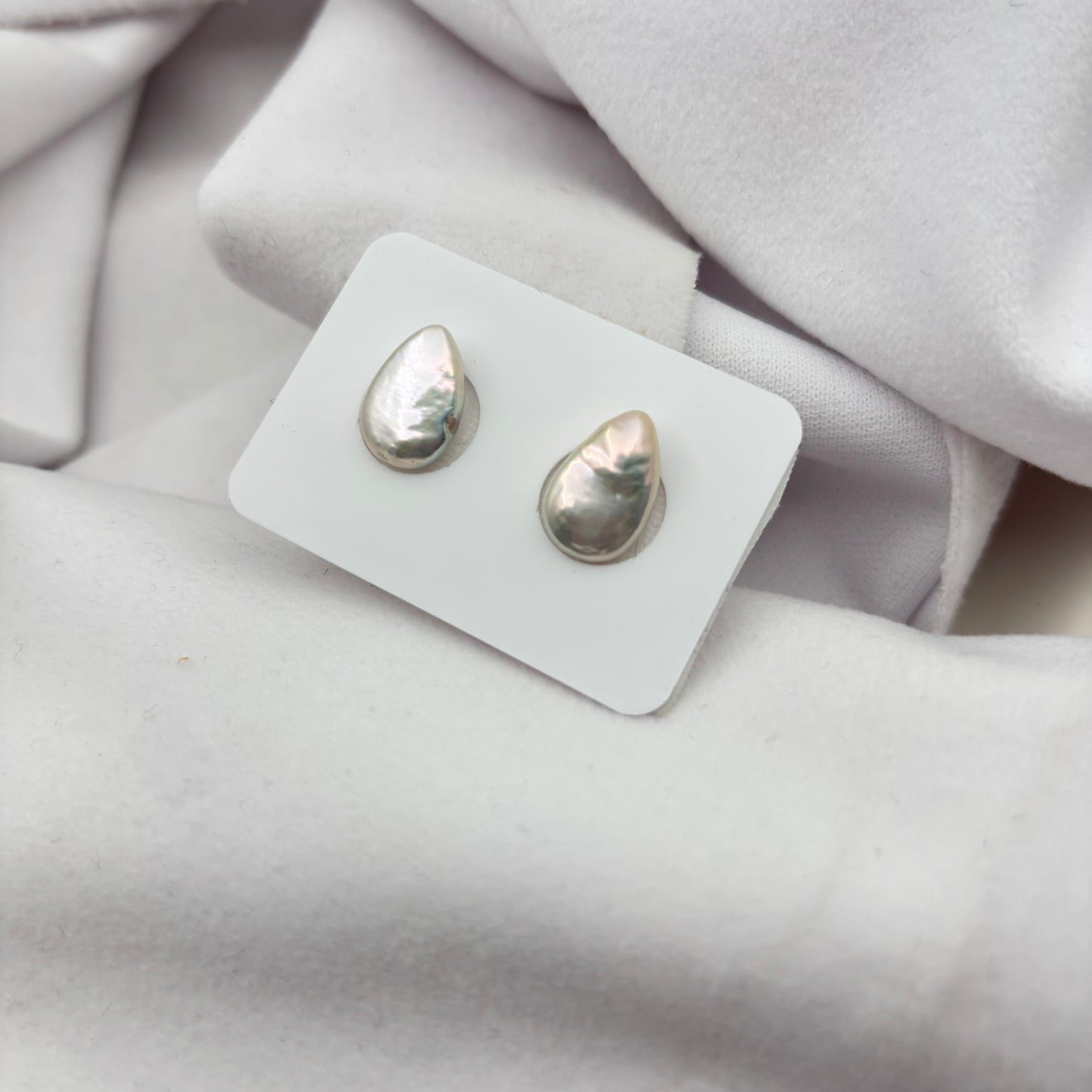 Wholesale AAA White Freshwater Special Shape Pearl Pairs